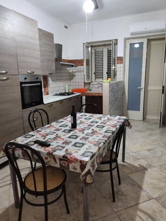 Casa Vacanza Villa Teresa Dix Torre Lapillo Eksteriør bilde